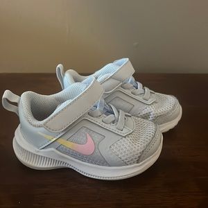 Nike Toddler Girl Sneakers, Size 4